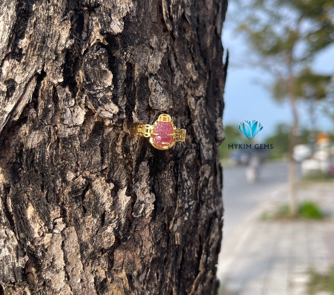 Nhẫn Vàng Kim Tiền 10K Tỳ Hưu Tourmaline Hồng