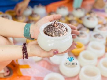 Lư Xông Trầm Ngọc Onyx Trắng