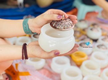 Lư Xông Trầm Ngọc Onyx Trắng