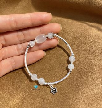 Vòng Lu Thống Moonstone A 7mm Mix Charm Bạc