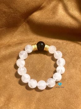 Vòng Thạch Anh Trắng Sữa Dừa 13mm + Mã Não Đen Mix Charm Đồng Si